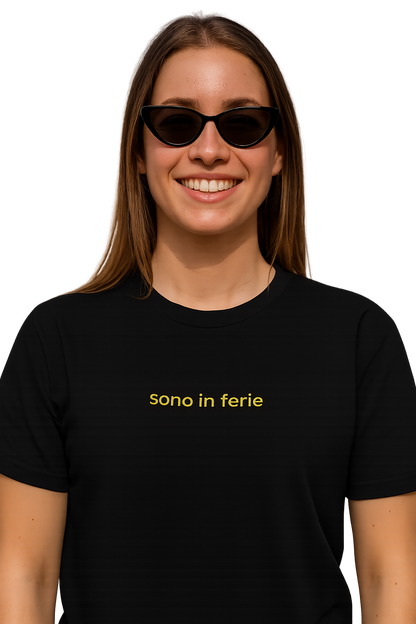 T-shirt girocollo Unisex Ricamata - sono in ferie