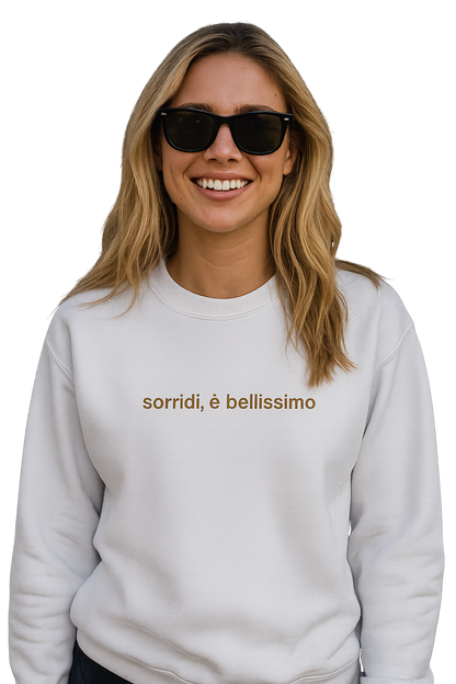 Felpa girocollo unisex Ricamata | sorridi, è bellissimo