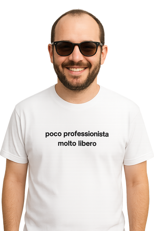 T-shirt girocollo Ricamata- Poco Professionista, Molto Libero