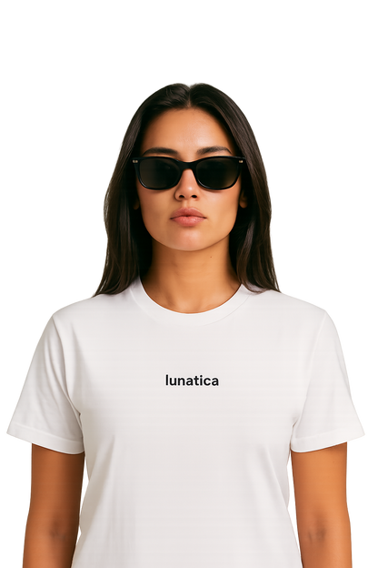 T-shirt girocollo ricamata - lunatica