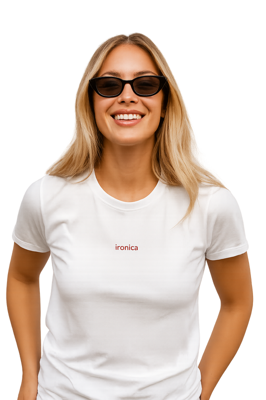 T-shirt girocollo ricamata - ironica