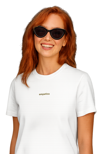 T-shirt girocollo ricamata - empatica