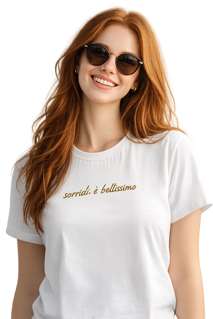 T-shirt girocollo ricamata - sorridi, è bellissimo