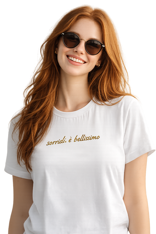 T-shirt girocollo ricamata - sorridi, è bellissimo